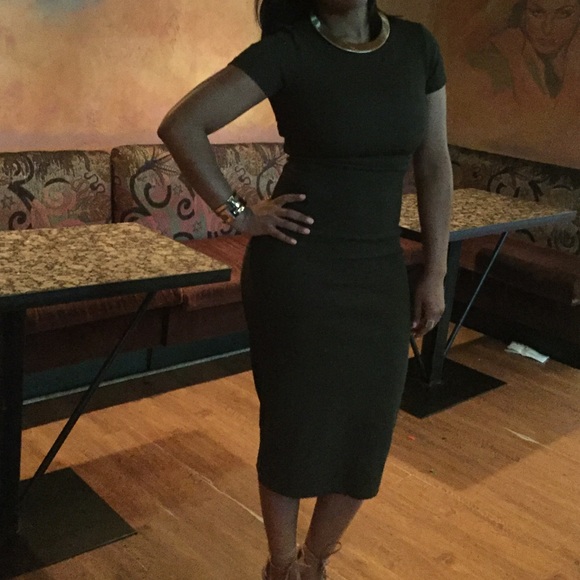 Forest Green midi dress- exposed back. - Picture 3 of 3